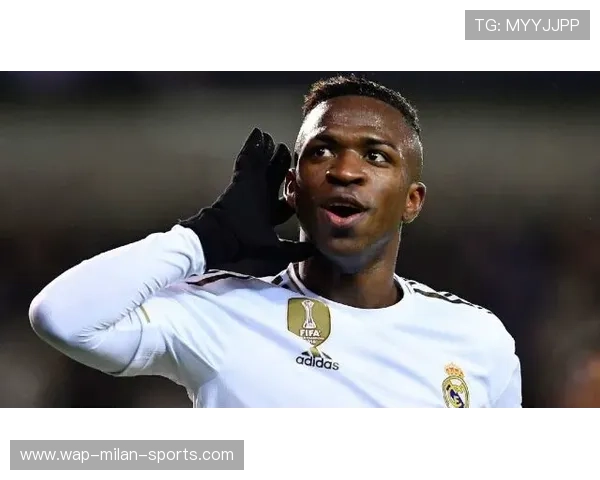 沙特联赛争夺激烈，维尼修斯成转会热门，沙特队主教练坎迪尼奥